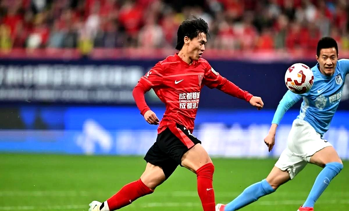 宝威体育官网-包含北京中赫国安客场轻松击败上海申花，稳坐榜首的词条